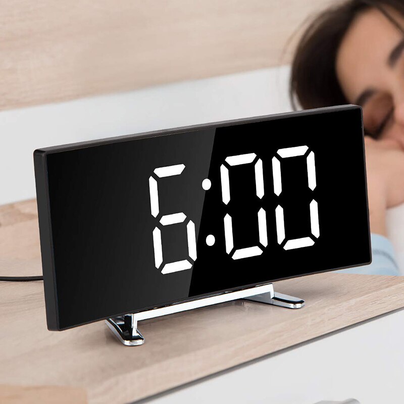 LED Nachttischwecker | Klare Anzeige & Gebogenes Design
