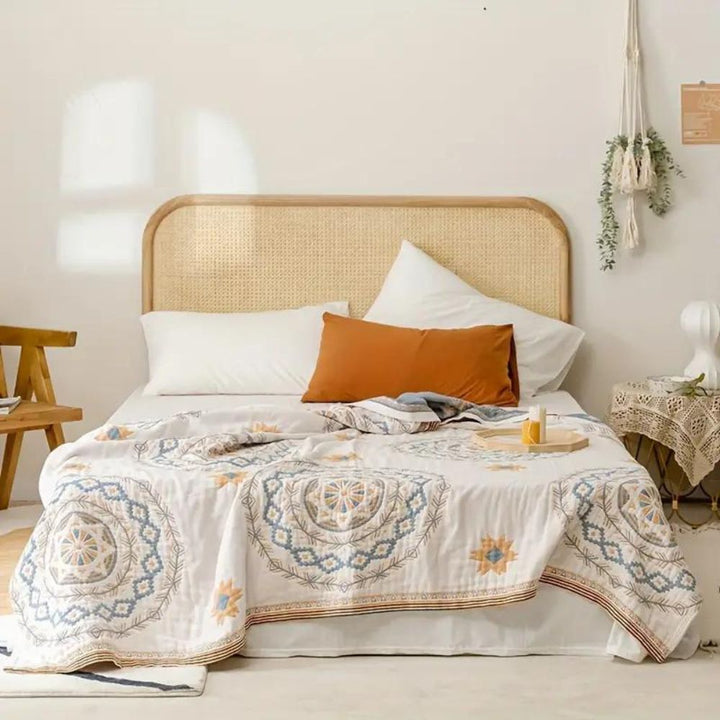 Boho Wurfdecke | Mandala Muster & Dekorativer Stil