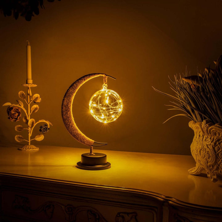 Enchanted Lunar Tischleuchte – Magisches Licht für Jeden Raum