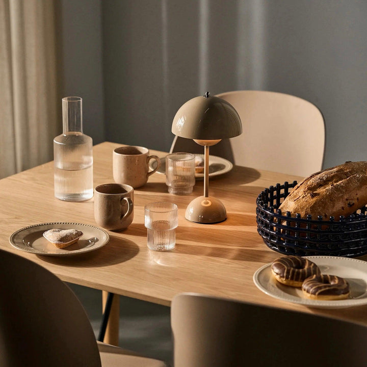 Amsterdam Tischlampe | Skandinavisches Design & Einstellbares Licht