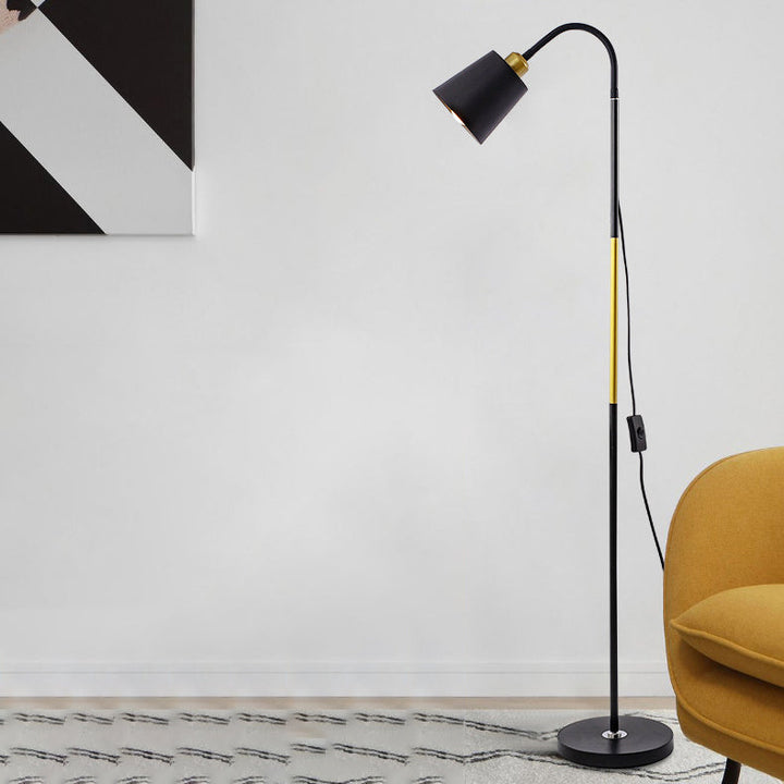 Moderne Stehlampe Wohnzimmer Mit Rundem PVC-Schirm