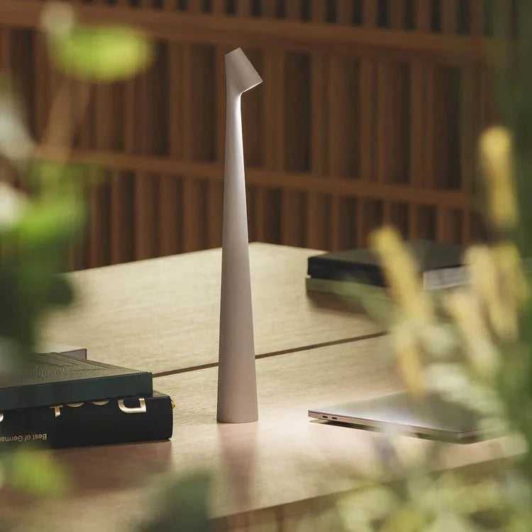 Tischleuchte | Minimalist Eleganz trifft auf Flexibilität
