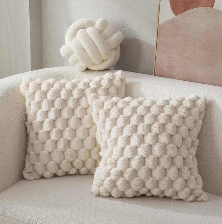 Dekoratives Kissen mit Flauschhülle | Wohn- & Schlafzimmer