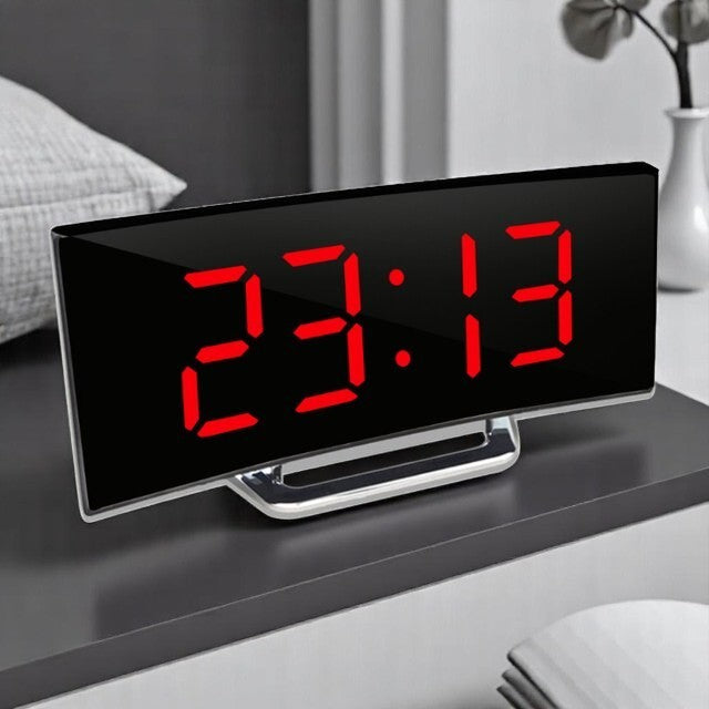 LED Nachttischwecker | Klare Anzeige & Gebogenes Design