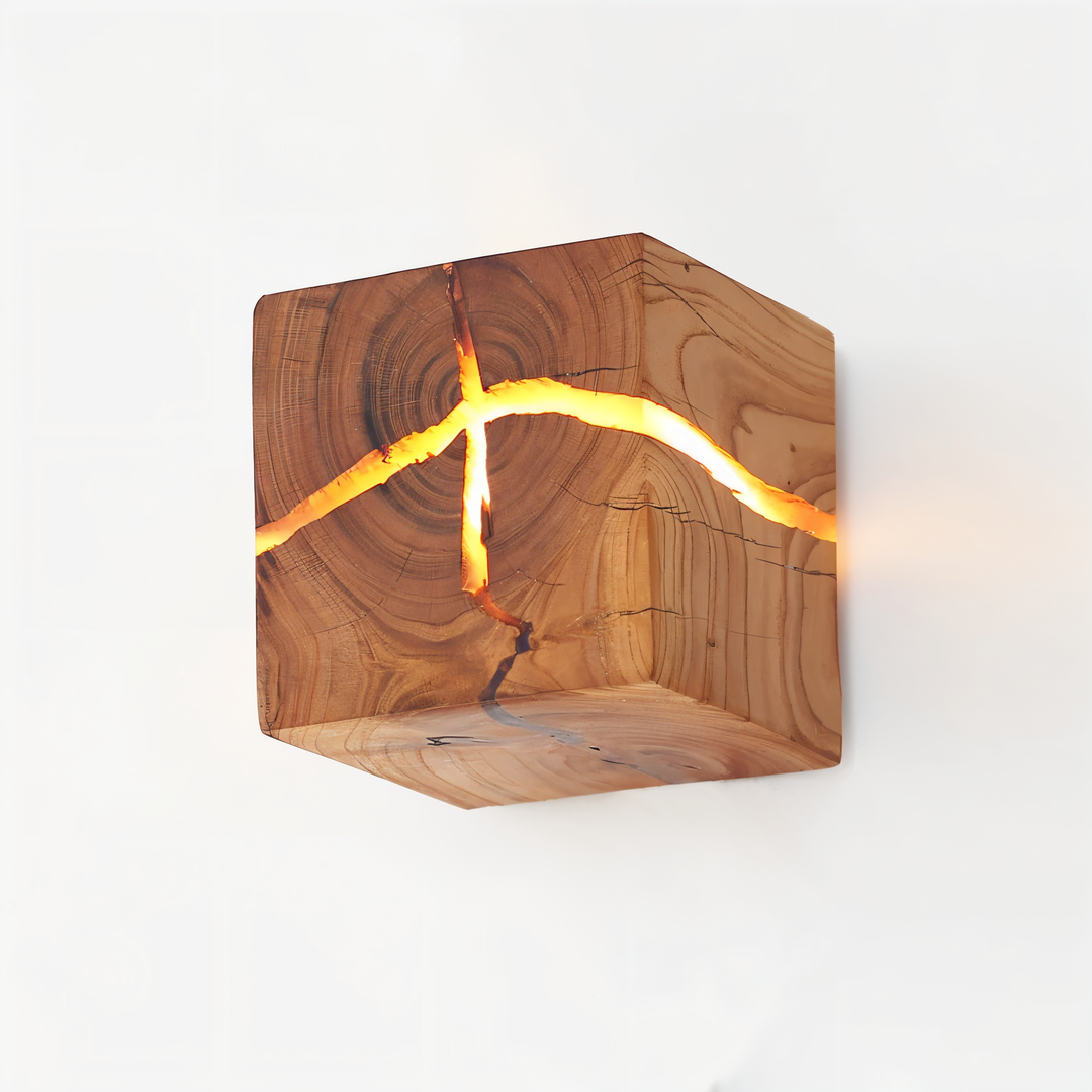 QuadCrackle Wandleuchte | Dekoratives Holzdesign mit Lichtakzenten