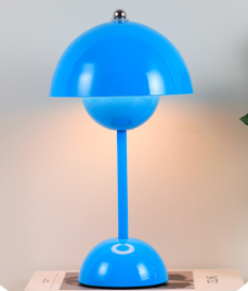 Amsterdam Tischlampe | Skandinavisches Design & Einstellbares Licht