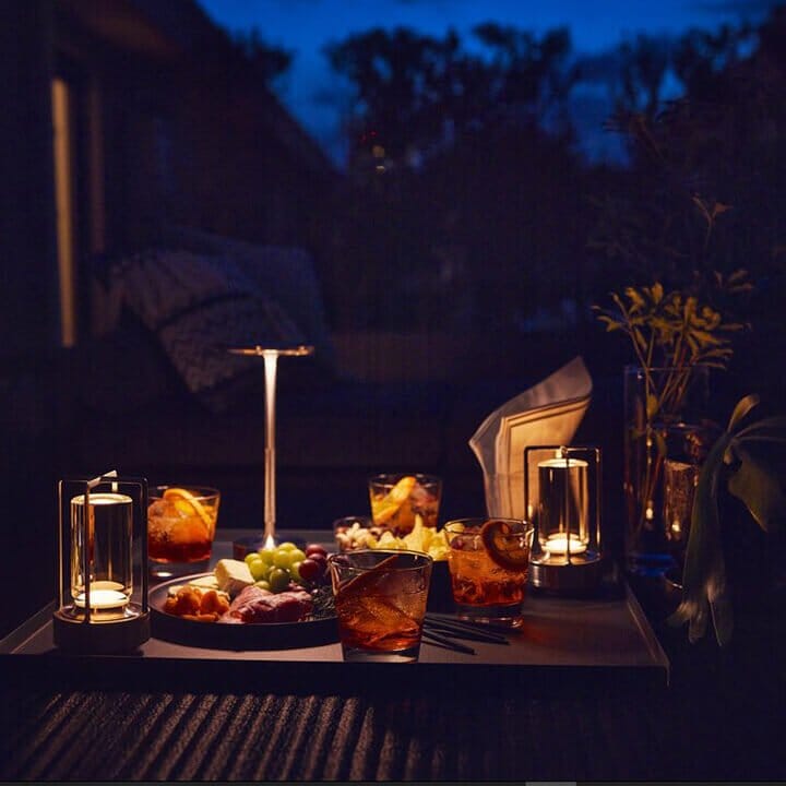 LED table lamp | Adjustable light colors
