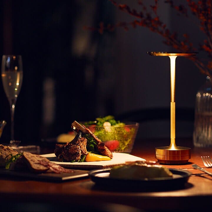 LED table lamp | Adjustable light colors