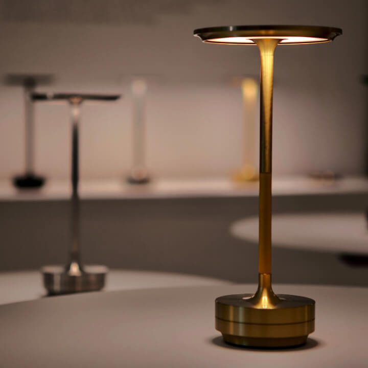 LED table lamp | Adjustable light colors
